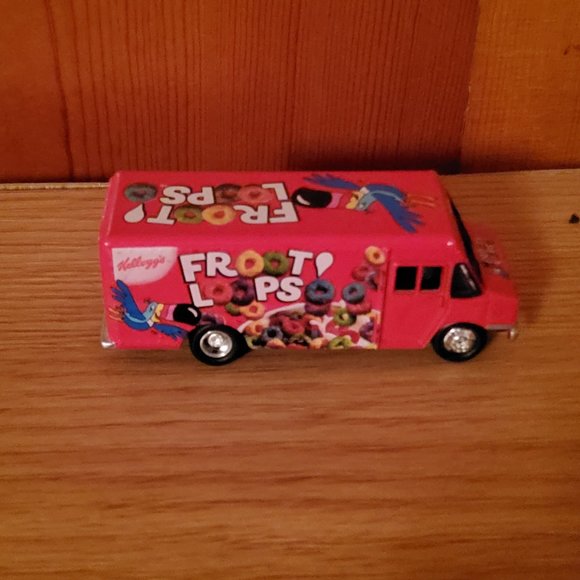 2000 Johnny Lightening Fruit Loops Van - Picture 2 of 6